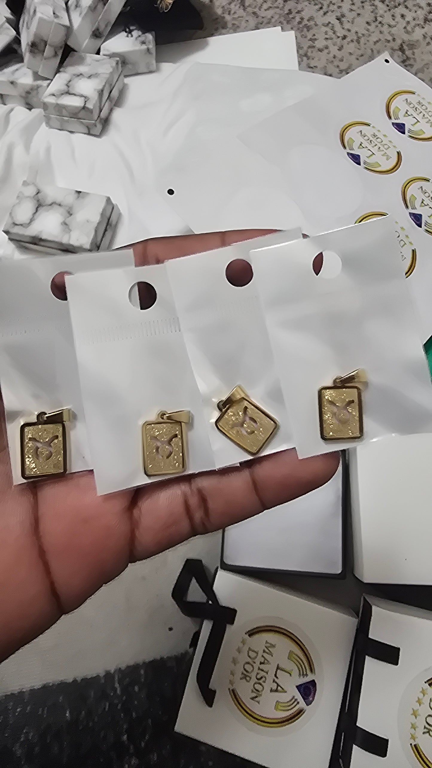 🇭🇹Zodiac Necklaces for Women and Men - 18K Gold Necklace