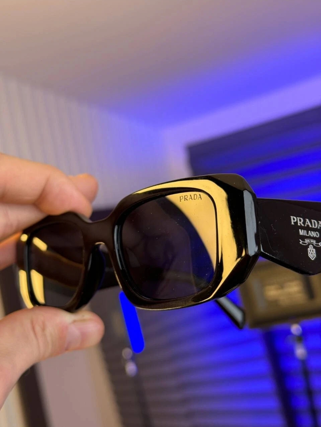 🇺🇸PRADA BLACK SUNGLASSES